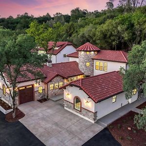 Spacious And Elegant Retreat In Auburn With Patio! Villa Exterior photo