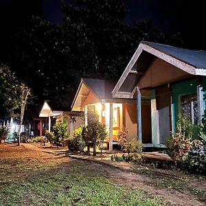 Sukau Sandipau Stay Kinabatangan Exterior photo