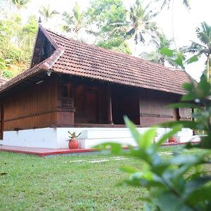 Poovar Heritage Homes Exterior photo