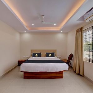 Townhouse Oak Ess Jay Hotell Bangalore Exterior photo