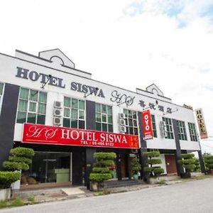 Hs Hotel Siswa Near Utar Kampar Exterior photo