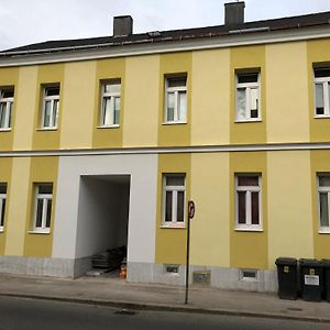 Adis Haus Lägenhet Amstetten Exterior photo