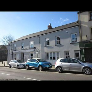 The Cambrian Bar & Grill Bed and Breakfast Tredegar Exterior photo