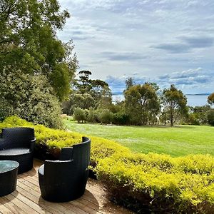 Convict Beach House Pensionat Saltwater River Exterior photo