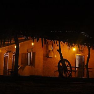 Kataragama Clay House Hotell Exterior photo