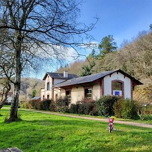 Ostal Scrignac - Gite D'Etape De La Gare Hotell Exterior photo