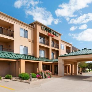 Courtyard By Marriott Bloomington Normal Hotell Exterior photo