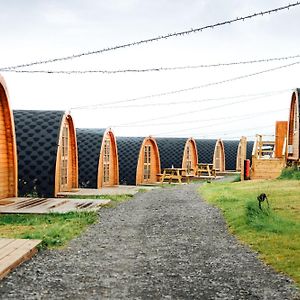 Open Meadow Glamping Pod - Let's go Hydro Hotell Drumbo Exterior photo