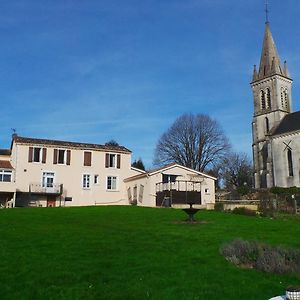 La Marmotte A Queue Plate Bed and Breakfast Le Beugnon Exterior photo