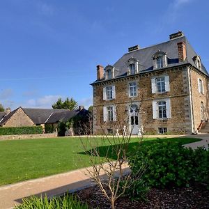 Chateau De La Giraudais Bed and Breakfast Mezieres-Sur-Couesnon Exterior photo