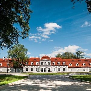 Palac Domaniowski Hotell Wieniawa Exterior photo