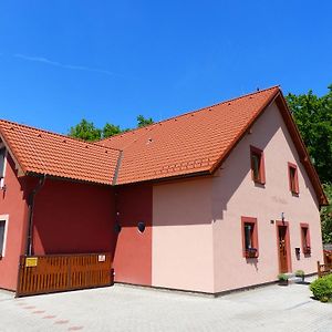 Penzion Amalka Hotell Třeboň Exterior photo