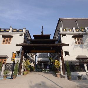 Inlay Palace Hotel Nyaungshwe Exterior photo