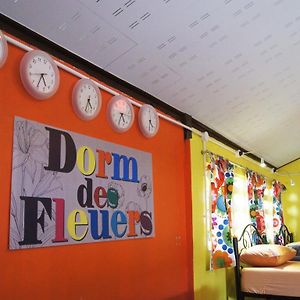 Dorm Des Fleurs Hostel Khao Lak Exterior photo