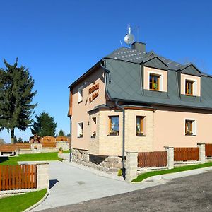 Pension H.Blatná Hotell Horní Blatná Exterior photo