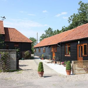 Puttocks Farm Bed and Breakfast Great Dunmow Exterior photo