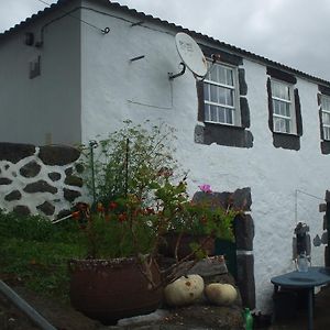 Adega Do Batista Villa Calheta  Room photo