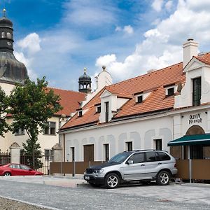 Olivuv Pivovar Hotell Dolni Brezany Exterior photo