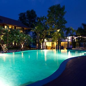 The Grace Amphawa Hotell Samut Songkhram Exterior photo