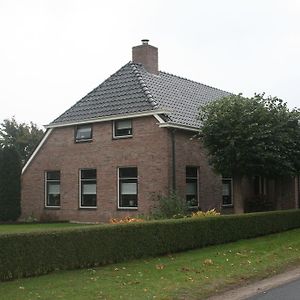 De Pompstee Rolde Bed and Breakfast Exterior photo