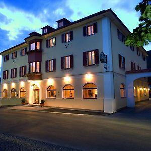 Gasthof Goldener Fisch Hotell Lienz Exterior photo