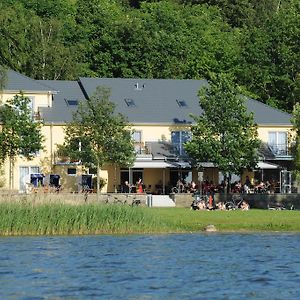 Strandhaus Am Inselsee Hotell Güstrow Exterior photo