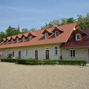 Stara Fara Hotell Chržín Exterior photo