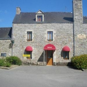 Auberge Saint Hernin Hotell Pluherlin Exterior photo