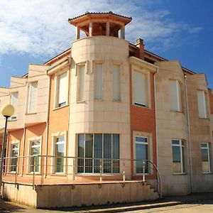 Hostal Castilla Hotell Benavente Exterior photo