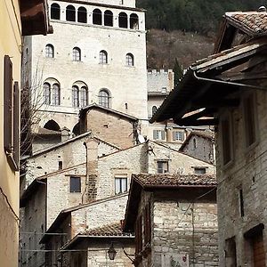 A Casa Di Cristina Lägenhet Gubbio Exterior photo