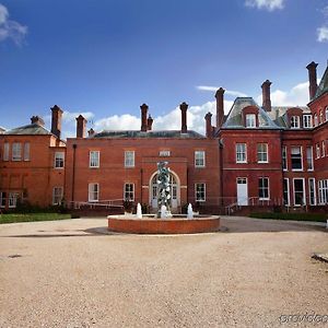 Champneys Tring Hotell Exterior photo
