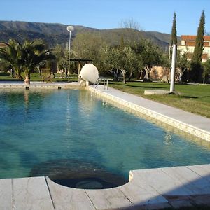 Posada Tresmentiras Hotell Aldeanueva del Camino Exterior photo