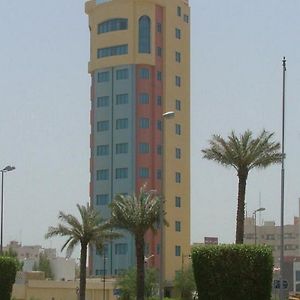 Le Royal Corniche Hotell Kuwait City Exterior photo