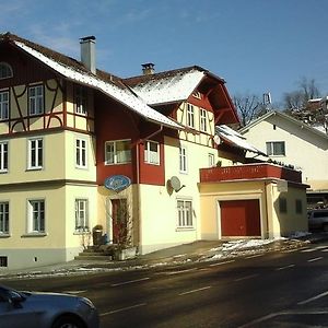 Privatzimmer Im Gasthaus Engel Lägenhet Dornbirn Exterior photo