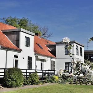 Provstegården Bed&Breakfast Bed and Breakfast Hovedgård Exterior photo