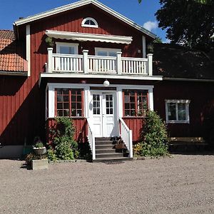 Kroksta Gård Pensionat Bälinge Exterior photo