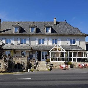 Logis Hotel Le Relais Du Teulet Goulles Exterior photo