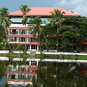 Aquaria The Boutique Resort Kochi Exterior photo