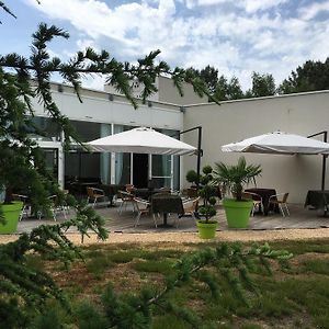 Logis Des Sittelles Hotell Montfort-le-Gesnois Exterior photo