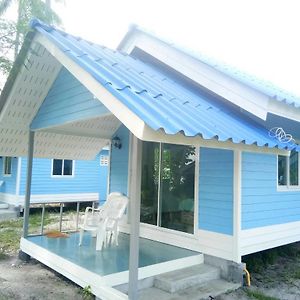 Mr.Yong Tour & Homestay Koh Mook Exterior photo