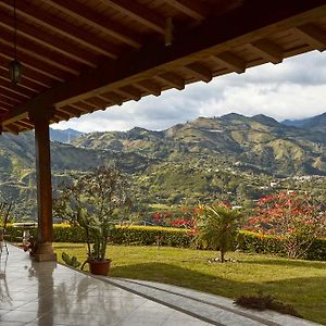 Villa Beatriz Lodge Vilcabamba Exterior photo