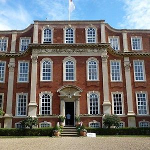 Chicheley Hall Hotell Exterior photo