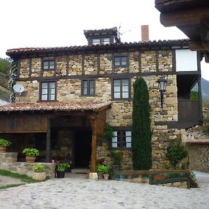 Posada Torcaz Hotell Cahecho Exterior photo