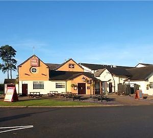 Charnwood Arms Hotell Coalville Exterior photo