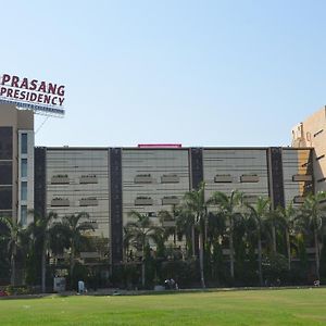 Prasang Presidency Hotell Ahmedabad Exterior photo