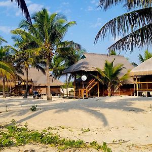 Pura Vida Lodge Morrumbene Exterior photo