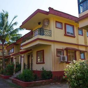 Seclude Varca Beach, Goa Hotell Exterior photo