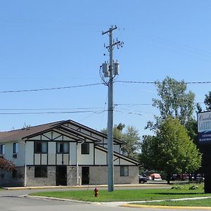 Oscoda Lakeside Hotel Exterior photo