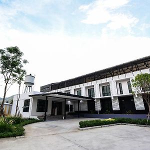 By Hotel Kanchanaburi City Exterior photo