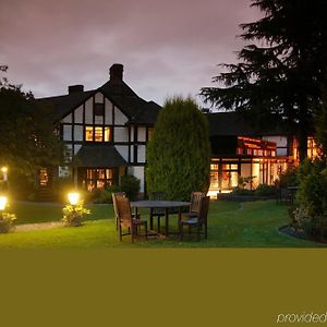 Thatchers Hotell East Horsley Exterior photo